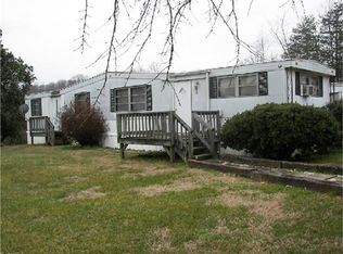 102 Wade Venable Ln, Mount Airy, NC 27030