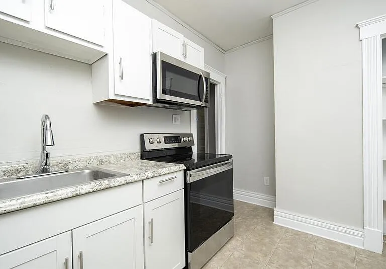 115 N Allen St #2 — Photo 3