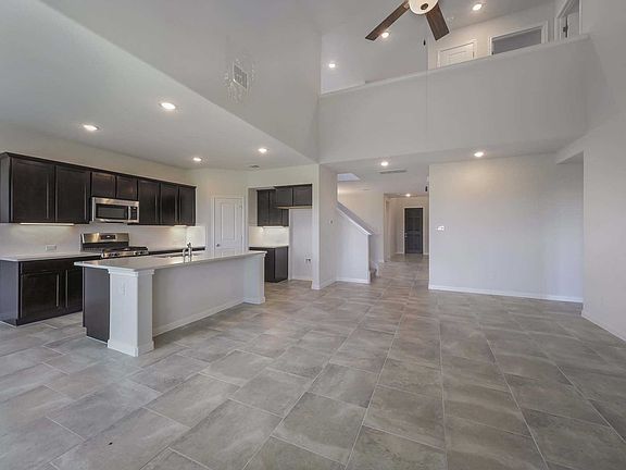 5th image of 6817 Leonardo Dr