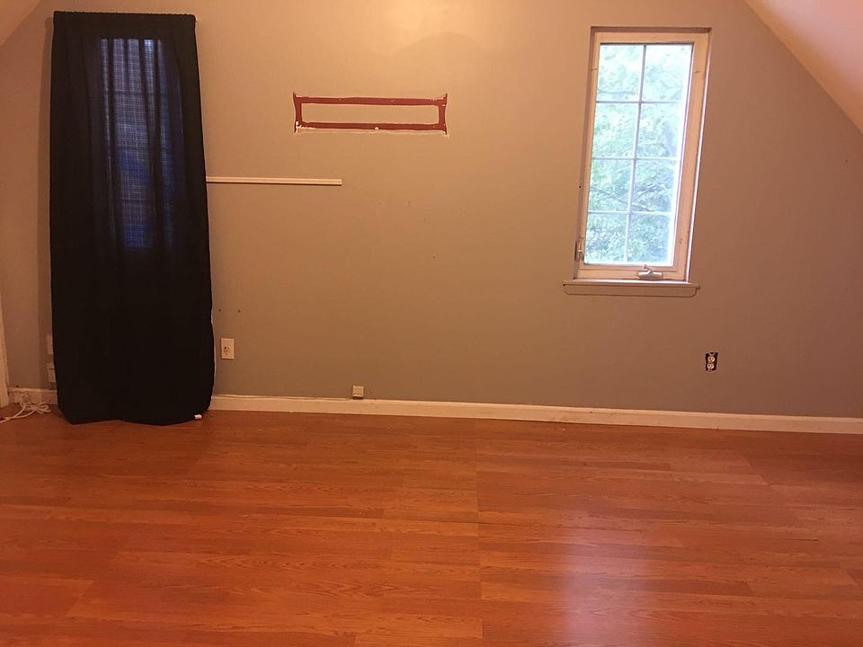 1st image of 5725 161st St Fl 2