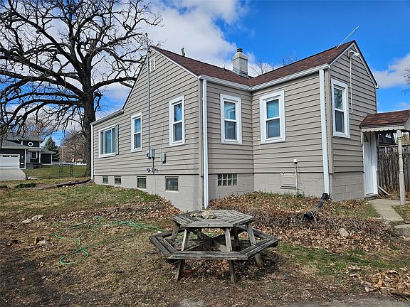 2nd image of 3901 Lower Beaver Rd