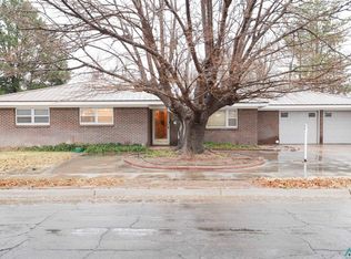 2303 Palomar Dr, Roswell, NM 88203
