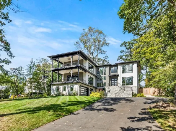 6884 Churchill Rd, Mc Lean, VA 22101