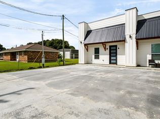 3325 N University Ave #A, Lafayette, LA 70507