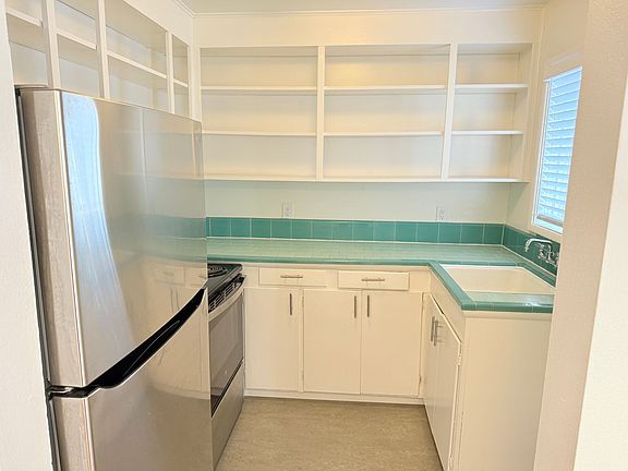 5th image of 6025 SE Woodstock Blvd #0
