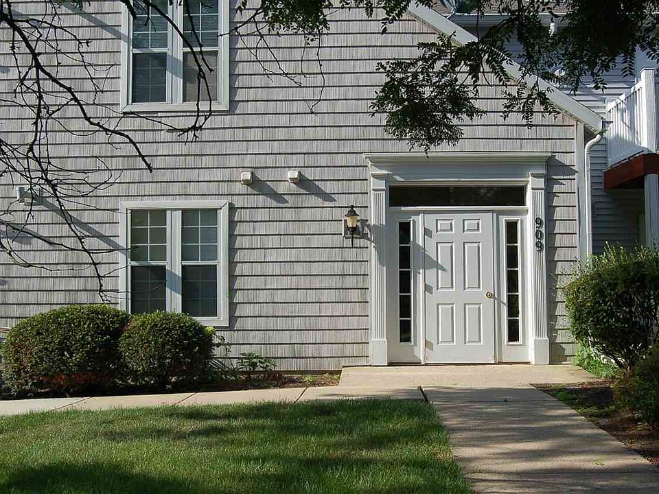 1st image of 909 Harbor Ct House 6