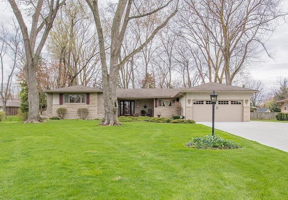 1st image of 3861 Darbyshire Dr