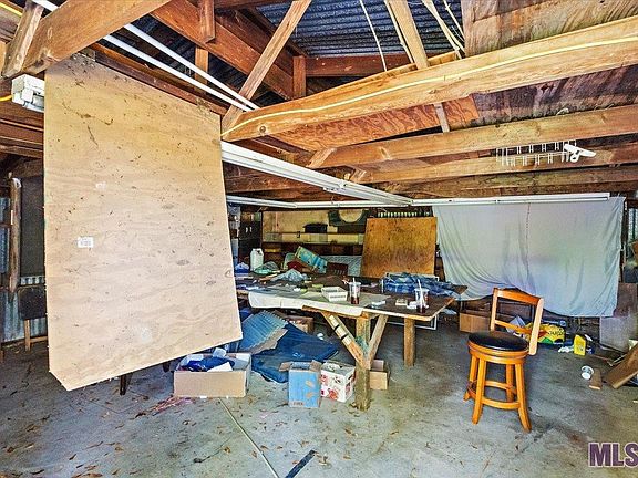 5th image of 9863 Springfield Rd