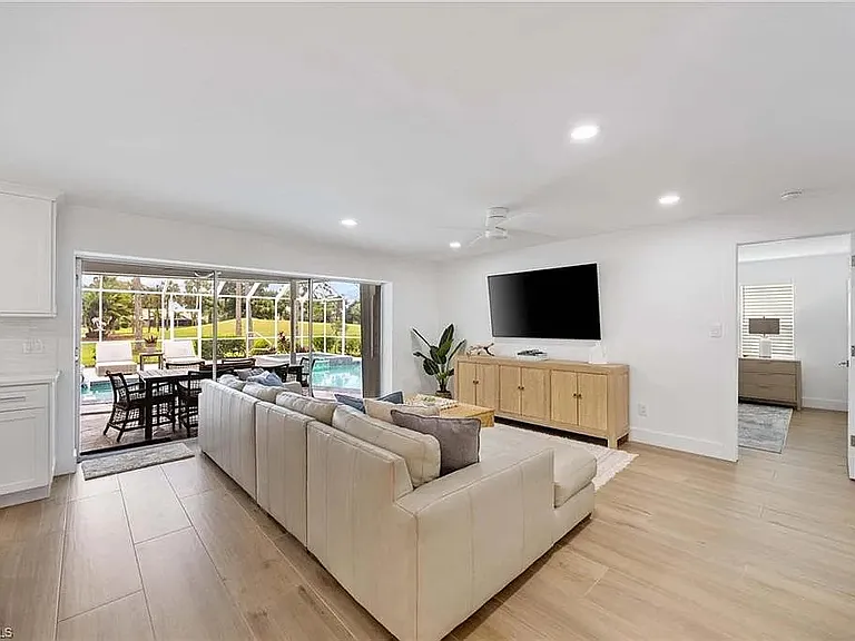 9905 Treasure Cay Ln — Photo 4