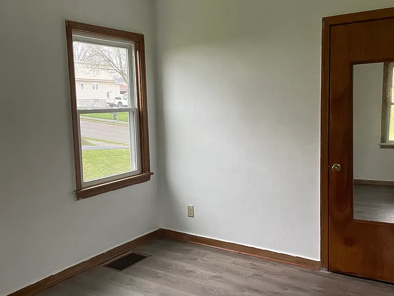 1st floor bedroom #2