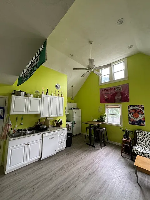 62 Conklin Ave #2