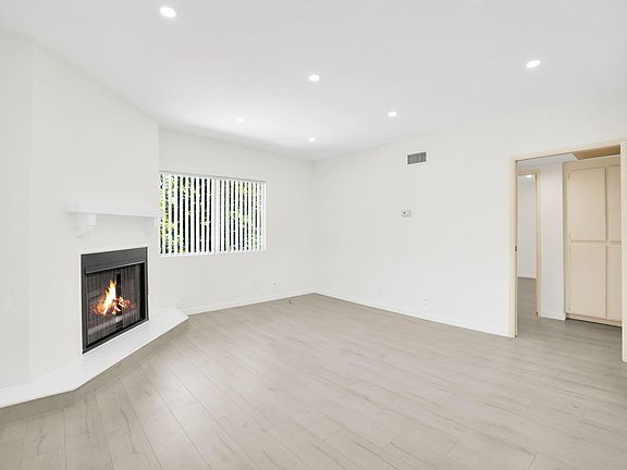 4th image of 521 Concord St APT 201