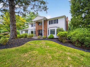 3 Evergreen Ct, Suffern, NY 10901