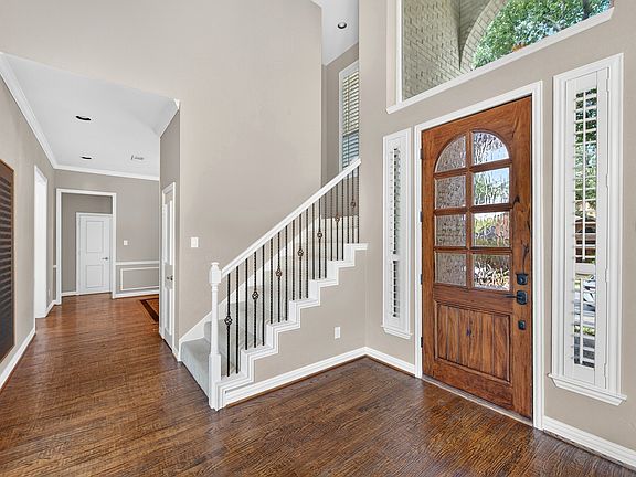 4th image of 18728 Thorntree Ln