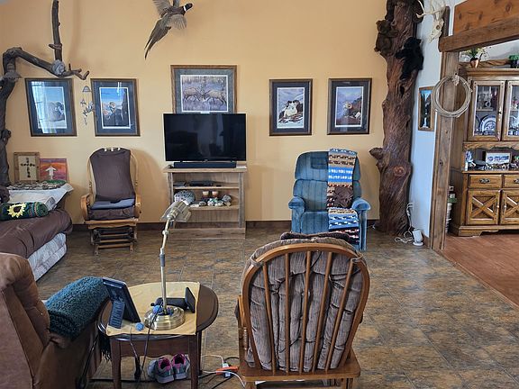 2nd image of 511 Valley View Dr