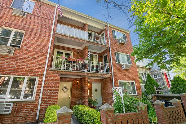 Sold by Remax Edge | media 1