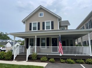 49B Park Ave, Amityville, NY 11701