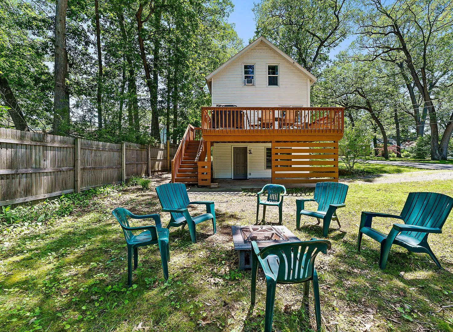 4 bed, 1568 sqft, $1,600 — Photo 2