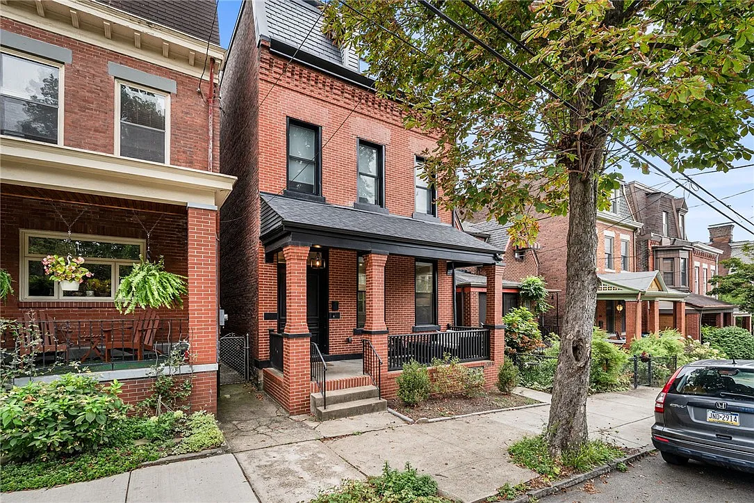 260 Fisk St photo 1