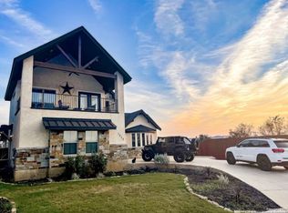 1325 River Place Dr, New Braunfels, TX 78130