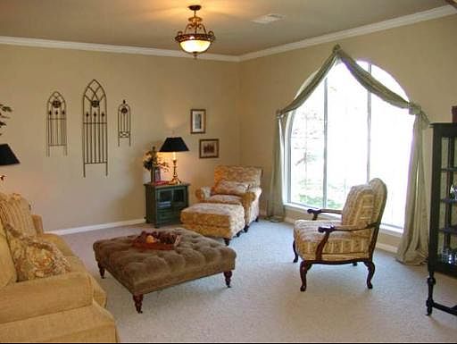3rd image of 10126 Winton Park