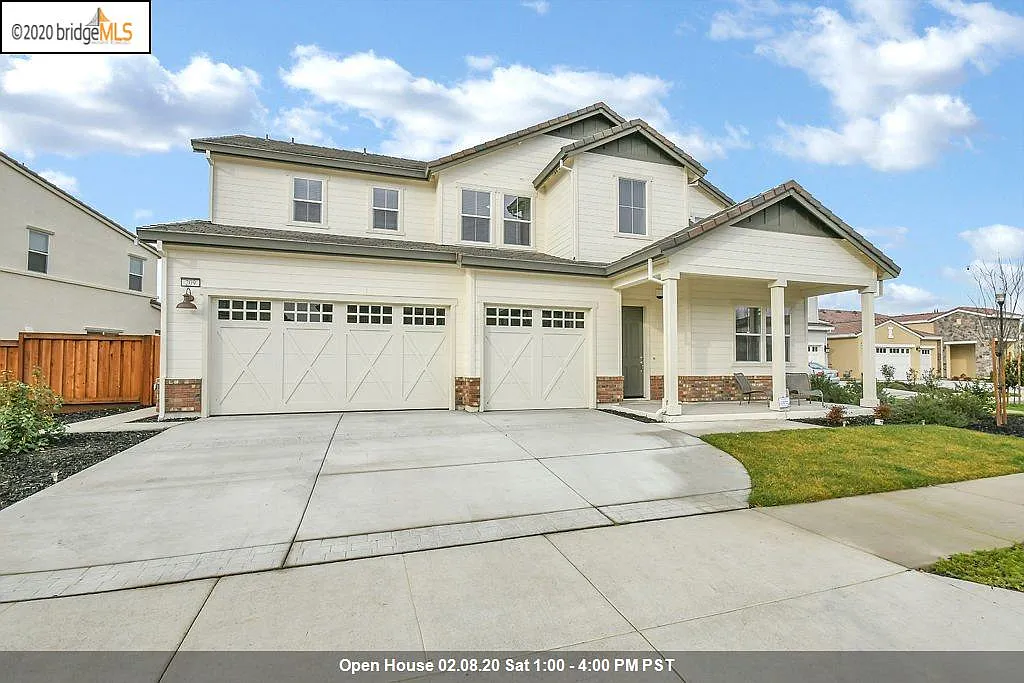 209 Dean Ct photo 1
