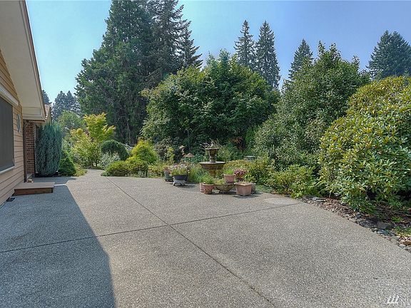 2nd image of 3523 W Central Pl SE