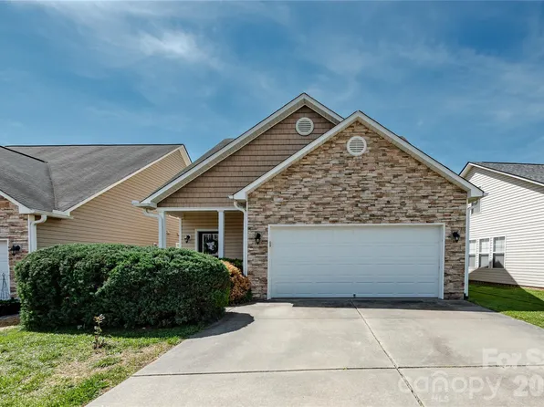 27 Chowan Dr, Fletcher, NC 28732