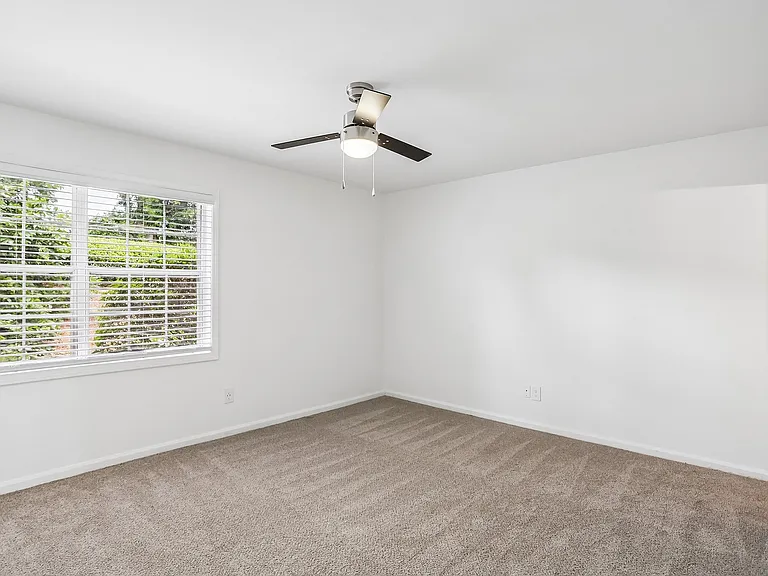 ReNew Chastain — Photo 24