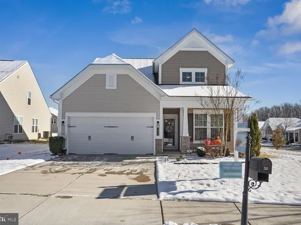 32 Point Bluff St, Fredericksburg, VA 22406