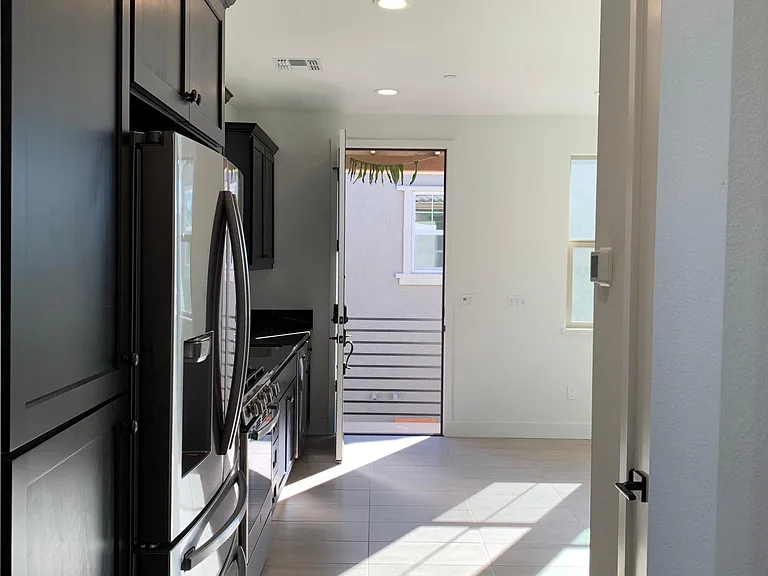 1411 S Durant Ter — Photo 5