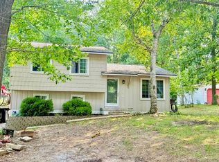 2350 Indian Rd, Lapeer, MI 48446
