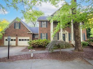 826 Warwick Ct, Burlington, NC 27215