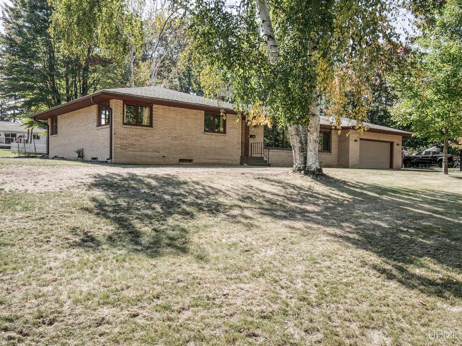 1651 Parkview Dr, Iron Mountain, MI 49801 | Zillow