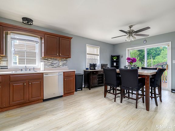 5th image of 97 Henry Avenue