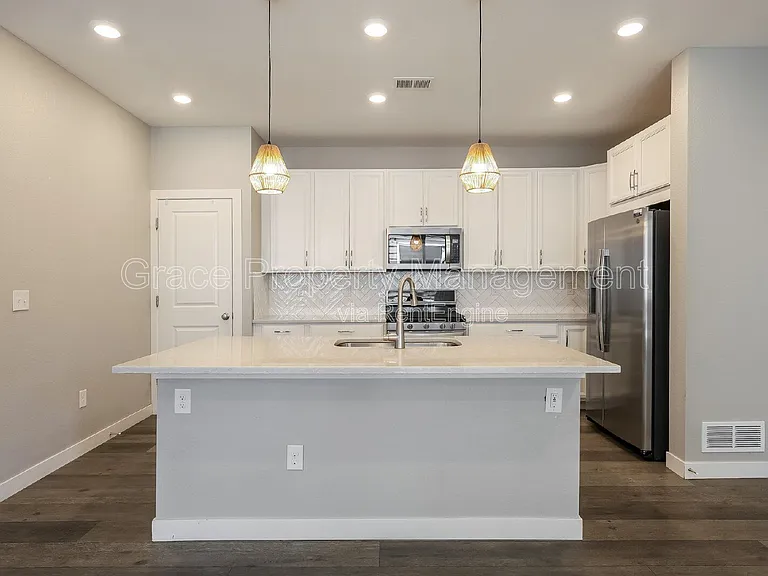 7584 S Winnipeg Ct — Photo 6