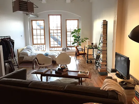 Rented by Dream Space Realty | media 20