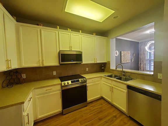 4th image of 2632 Grayson Way