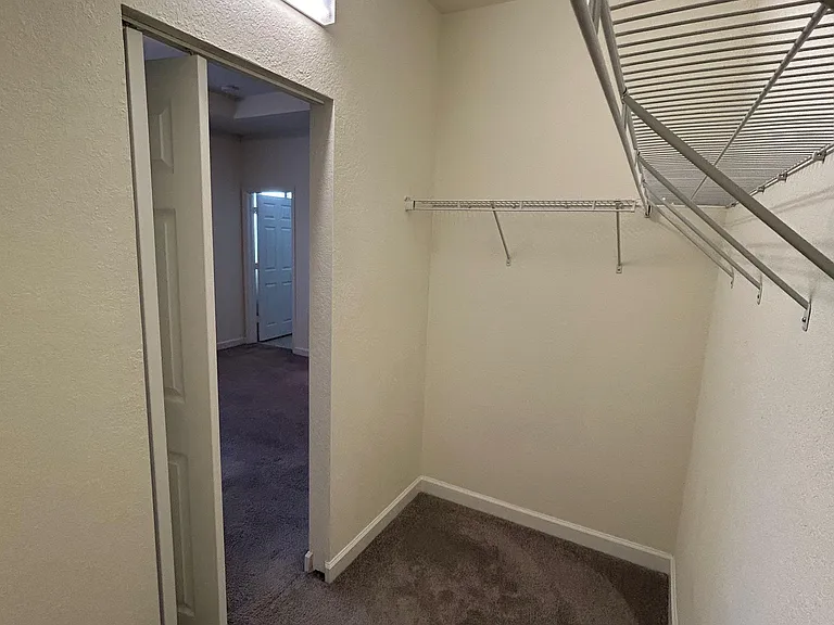 3229 W 106th Ter — Photo 15