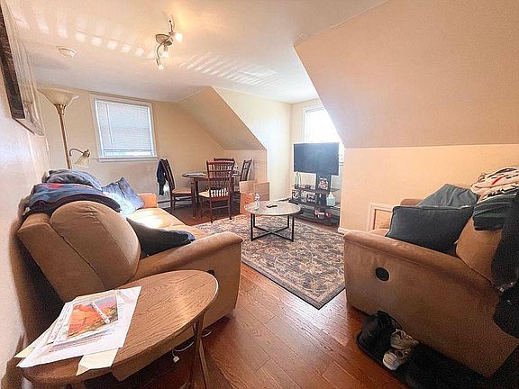 2nd image of 83 Doris Ave #2A