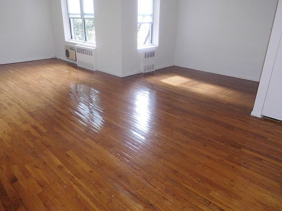 2nd image of 14420 38th Ave Fl 2