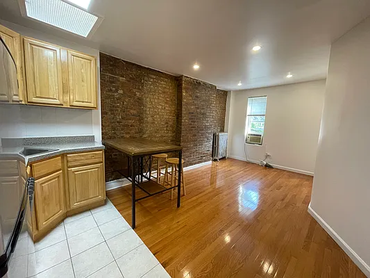 Rented by Compass | media 17