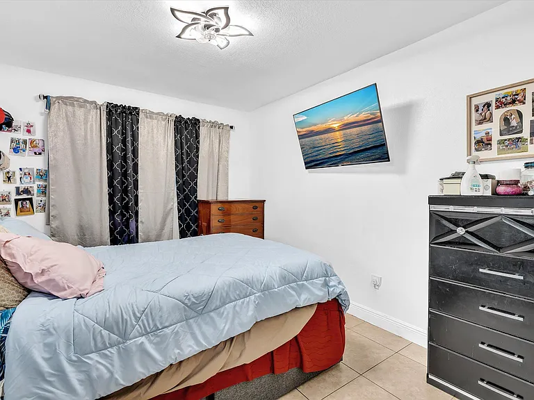 700 SW 5th Ct — Photo 35