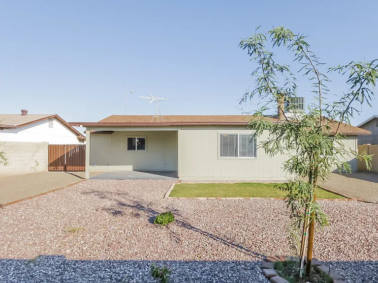 2641 E Isabella Ave — Photo 15