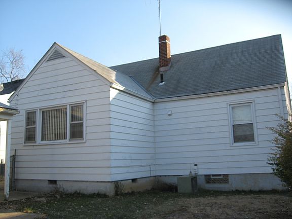 3rd image of 89 Linda Ln