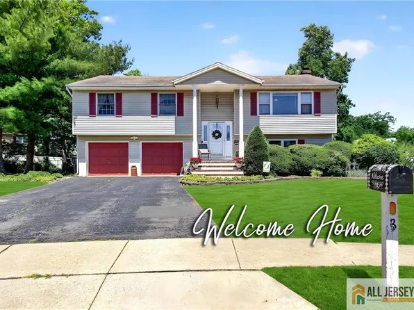 3 Masada Ct, Toms River, NJ 08753
