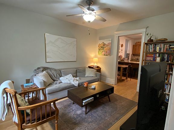 3rd image of 2436 N Maplewood Ave #G