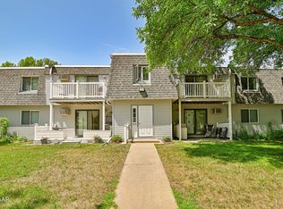 305 N 51st St, Grand Forks, ND 58203