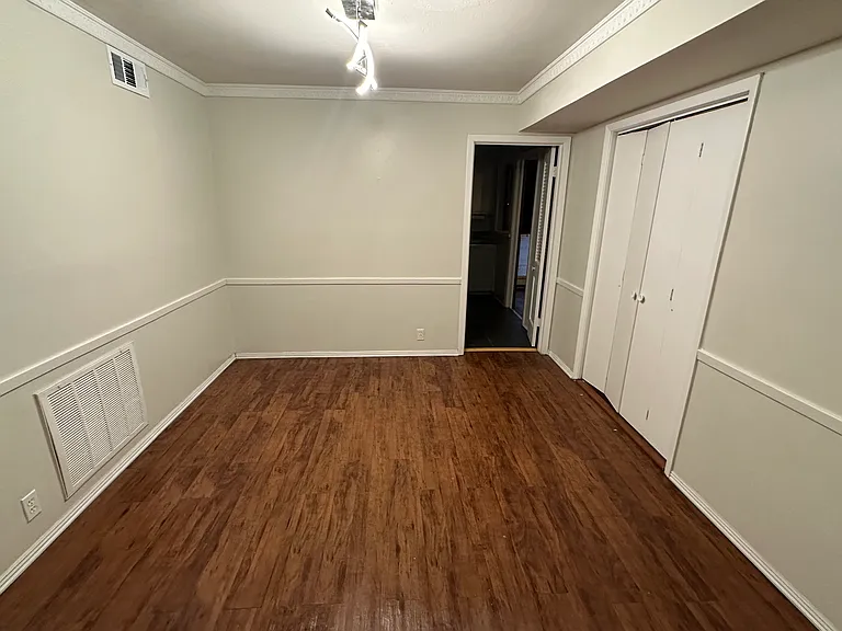 7920 Royal Ln — Photo 7