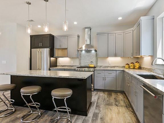 Well equipped kitchen